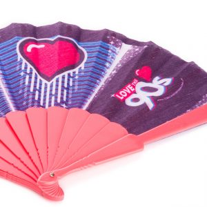Abanico Love the 90s detalle logo corazon